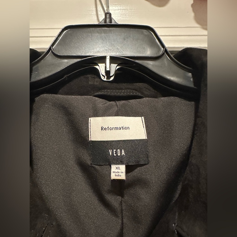 Reformation Veda Celine Jacket - Picture 5 of 6